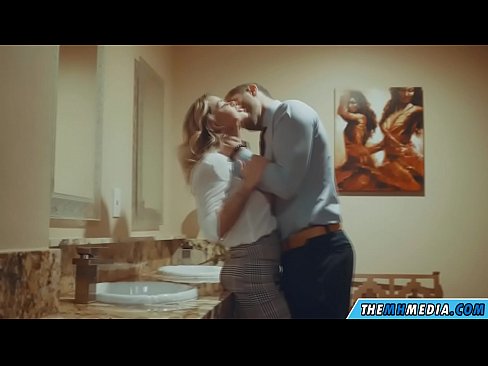 ❤️ Mgbe isi awọ na-acha uhie uhie rafuo gị n'ime ụlọ mposi ọha Anal porn ﹏